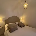 Bed & Breakfast Milky